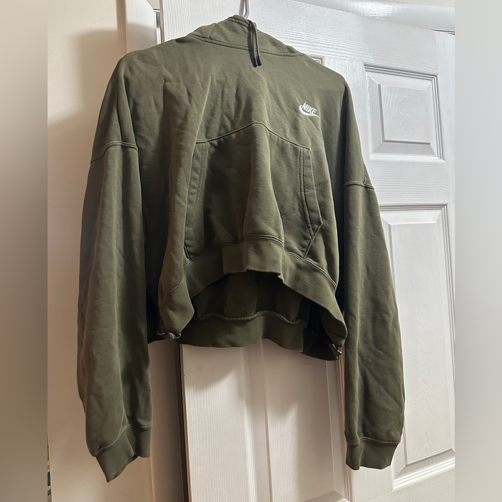 Nike cropped hoodie